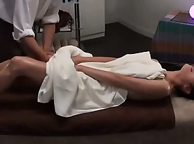 Busty japanese MILF Reiko Kobayakawa got pounded after massage