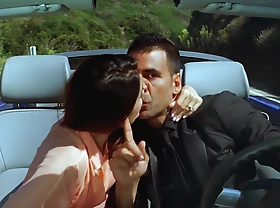 Kareena Kapoor – Hot Kissing Scenes 4K